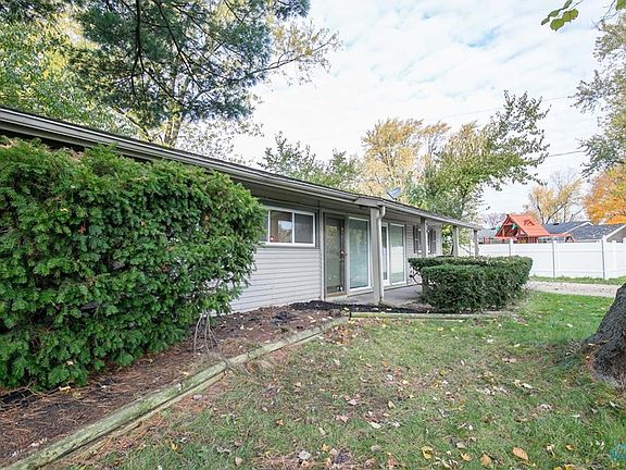 2nd image of 3731 Manchester Blvd