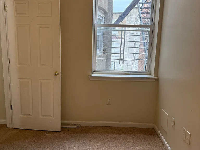 906 Whitelock St #2 — Photo 10