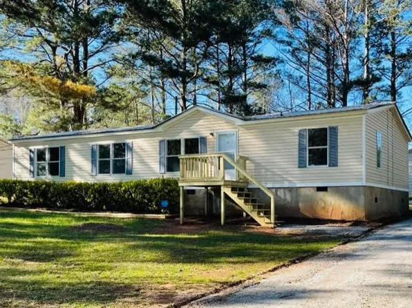 1165 County Road 502, Valley, AL 36854