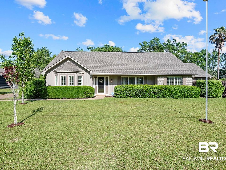 1st image of 904 N Holly Blvd