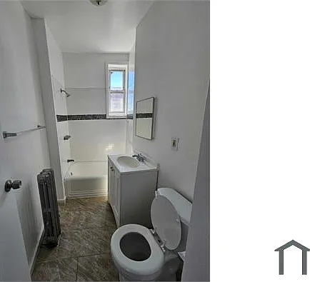 233 Littleton Ave #8 — Photo 3