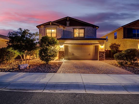3rd image of 2927 W Thorn Tree Dr