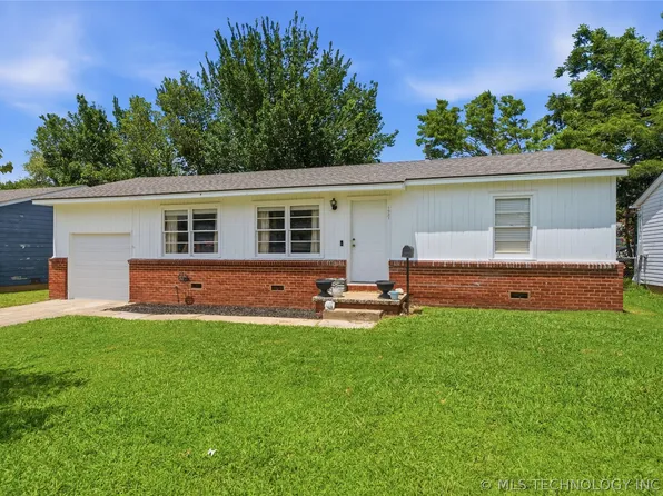 1921 W 49th St, Tulsa, OK 74107