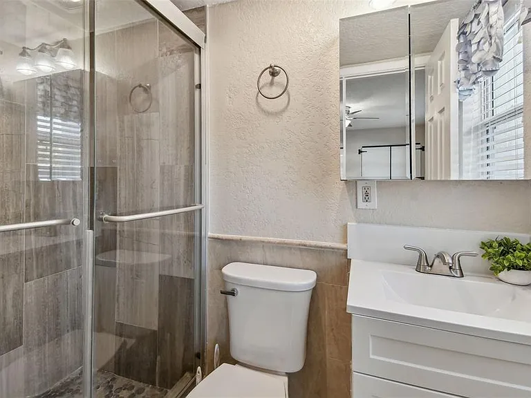 12252 Eldon Dr — Photo 45