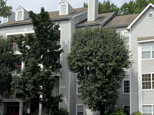 18518 Boysenberry Dr APT 217, Gaithersburg, MD 20879