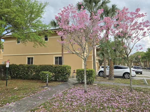 4264 Berkshire Wharf Dr, Lake Worth, FL 33461