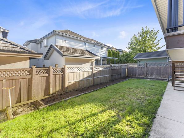 12742 61a Ave, Surrey, BC V3X 3P5