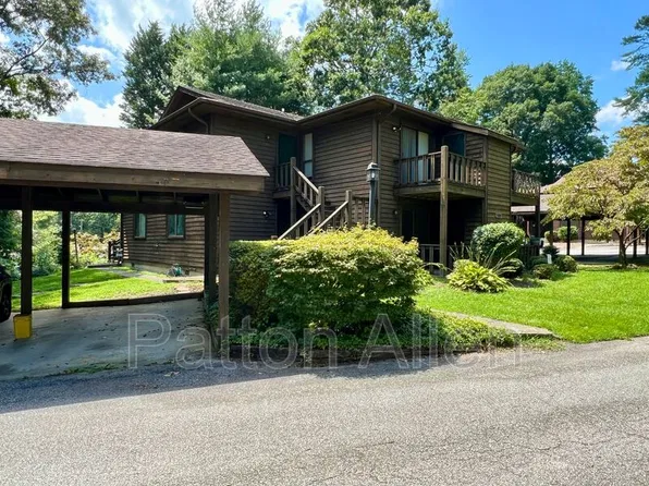 580 Courtwood Ln APT 2, Hendersonville, NC 28739
