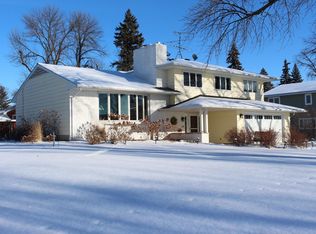 1000 Birch Ave, Olivia, MN 56277
