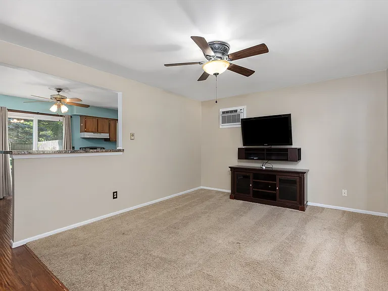 8621 Oakside Ave — Photo 3