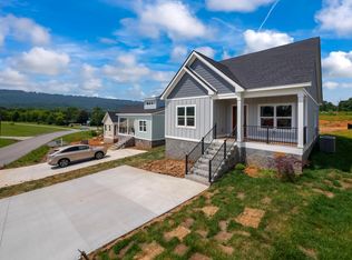 102 Sunset Dr, Trenton, GA 30752