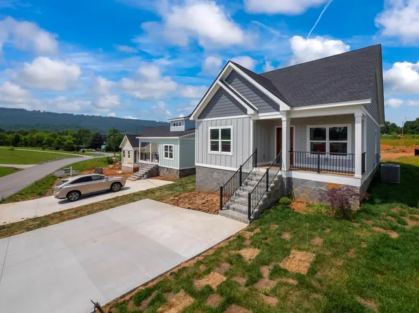 102 Sunset Dr, Trenton, GA 30752