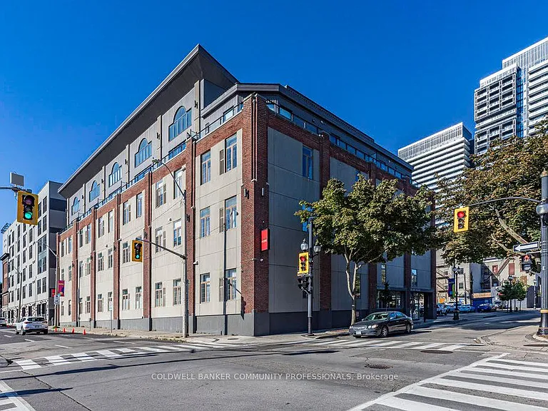 80 King William St #112 — Photo 1