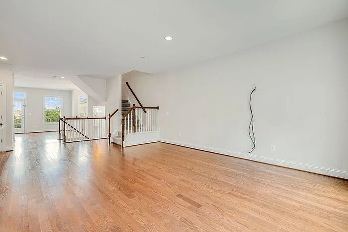 5413 Hickory Ann Dr — Photo 12