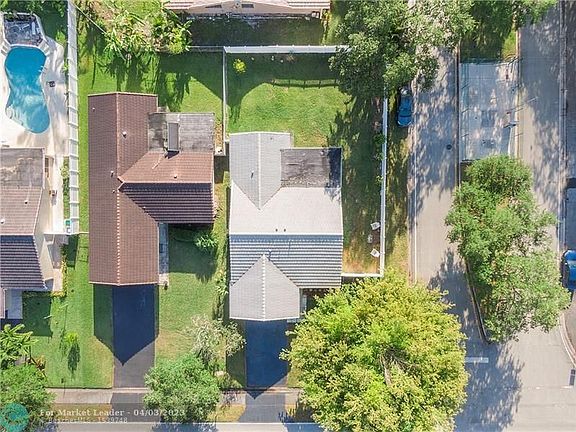 5th image of 2423 NW 123rd Ave