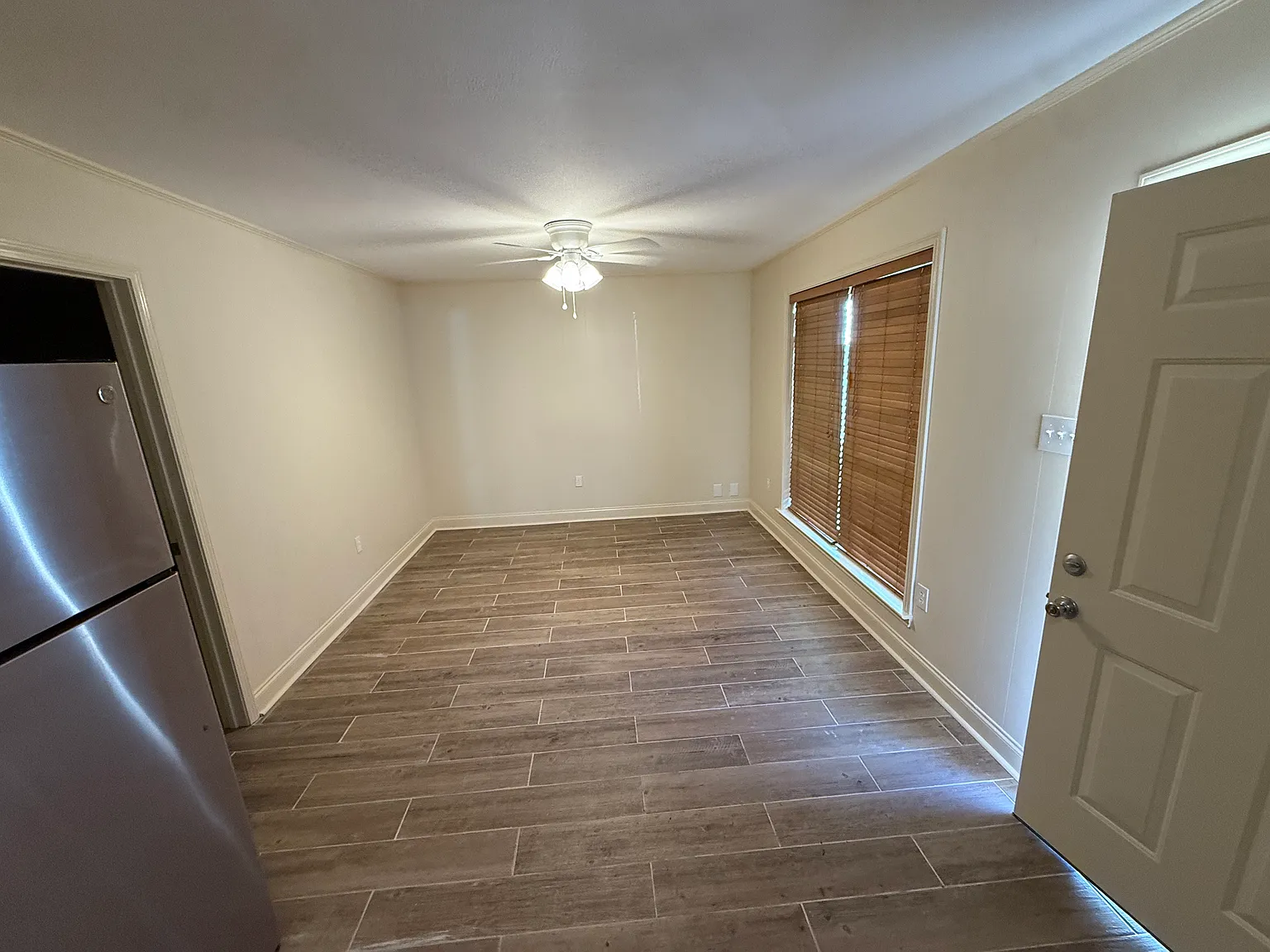 1 Bed / 1 Bath Newly Renovated Close to Louisiana State University — Photo 2