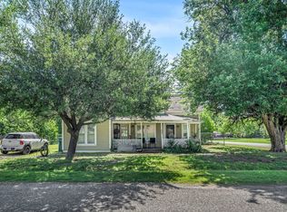 209 S Britton St, Tom Bean, TX 75489