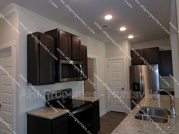 3rd image of 3216 Northfield Ln SW