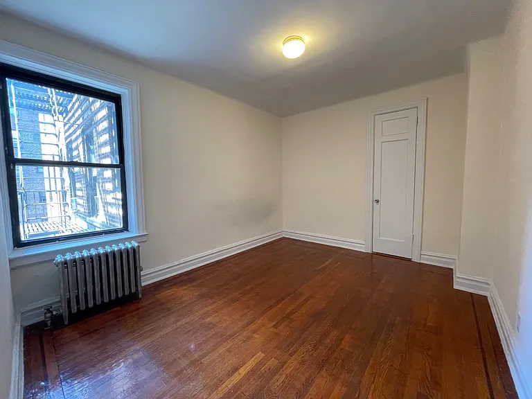 83-15 118th St #6I — Photo 3