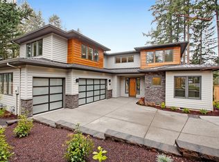 18977 Pilkington Rd, Lake Oswego, OR 97035