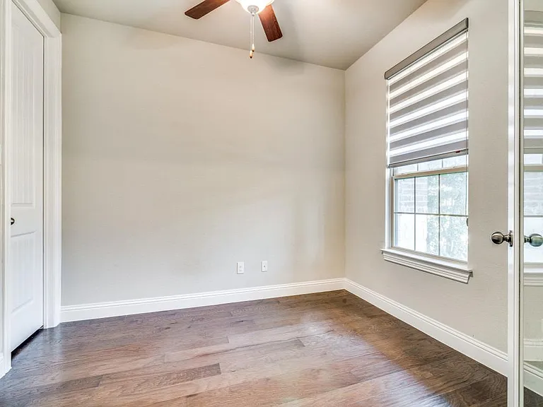2156 Bailey St — Photo 15