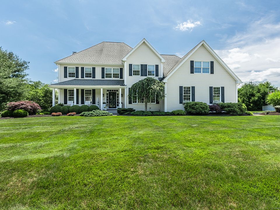 1st image of 21 Farmbrook Drive
