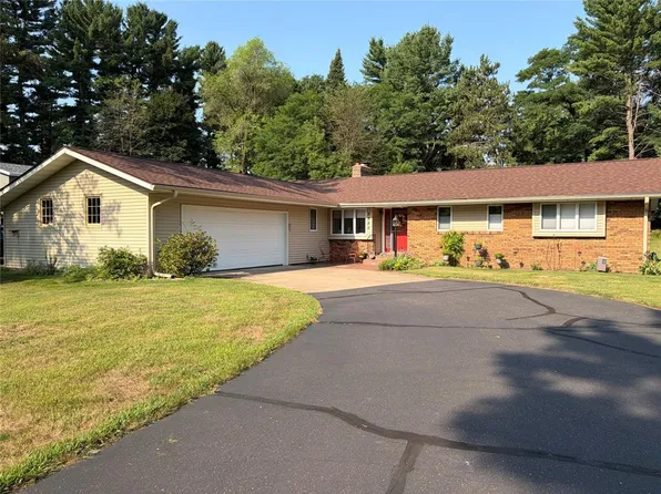 3520 Patton Street, Eau Claire, WI 54701