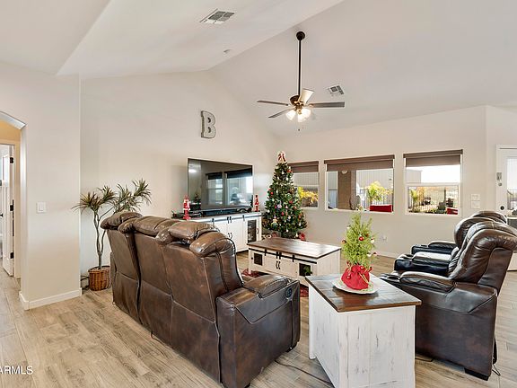4th image of 267 E WHITELEY Street