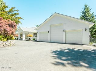 986 S Signal Point Rd, Post Falls, ID 83854