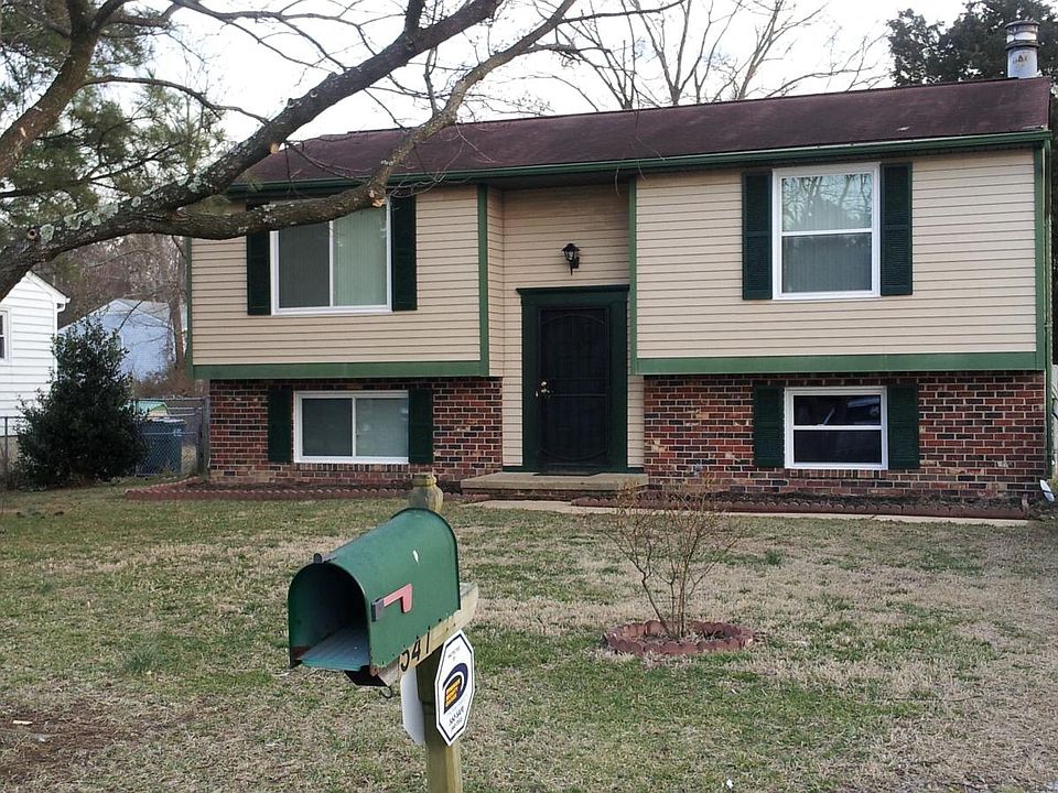 1st image of 541 Lowell St