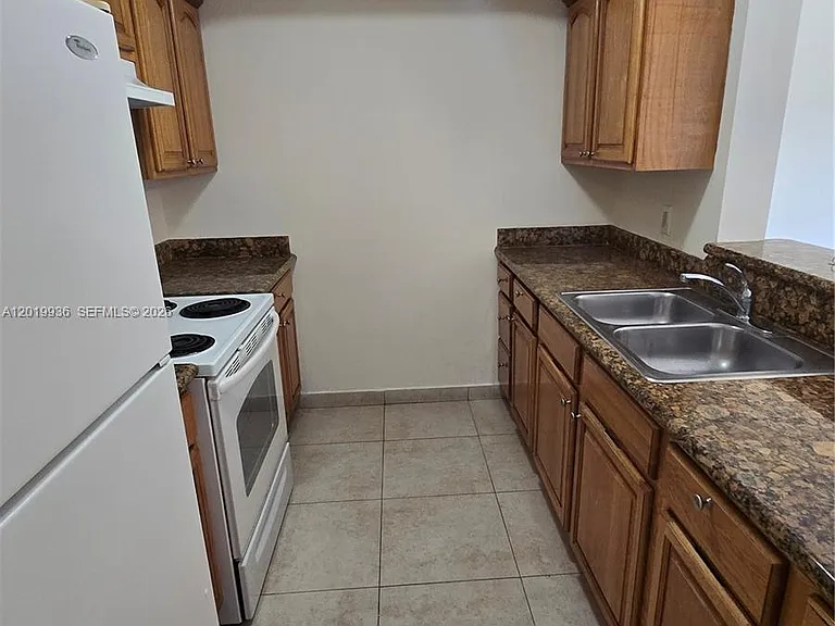 2647 NW 25th Ave #409 — Photo 12