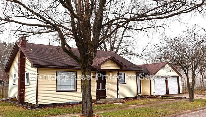 Building Photo - 431 Fairmount Rd