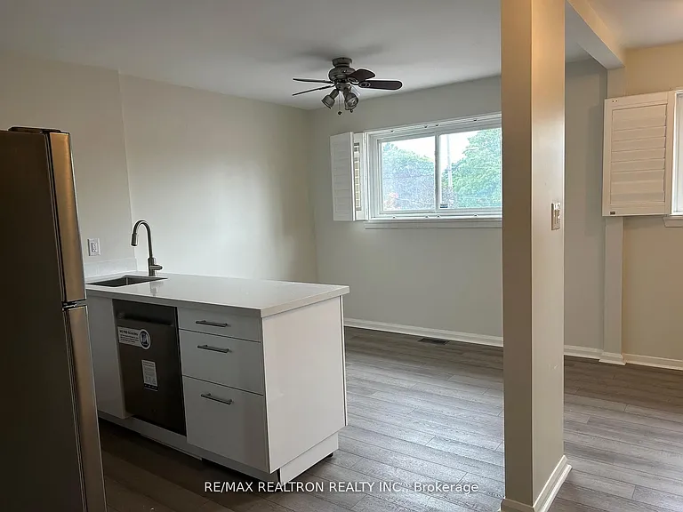 22 Tanjoe Cres — Photo 3