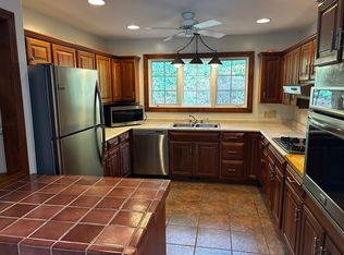 205 Clearview Dr, Waynesville, NC 28785