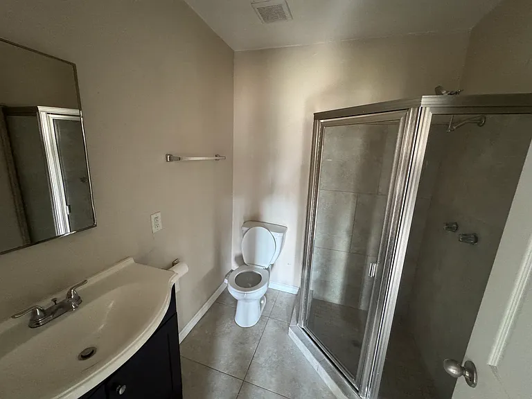 5401 W Olympic Blvd #3 — Photo 22