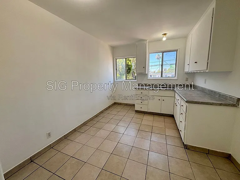 13226 Maclay St #5 — Photo 4