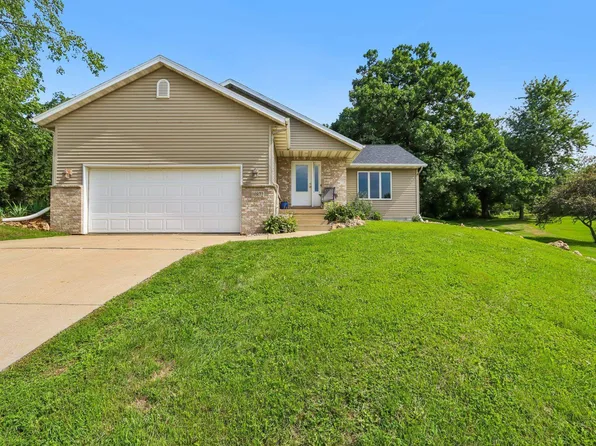 10872 Blue Mountain Ave, Blue Mounds, WI 53517