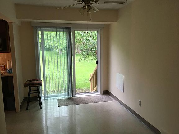4th image of 5543 Meadow Ln