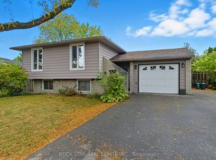 111 Britten Clos, Hamilton, ON L9C4K1