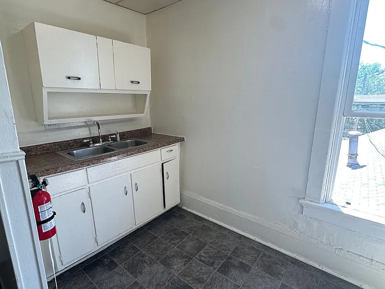 1930 Lafayette St #23 — Photo 2