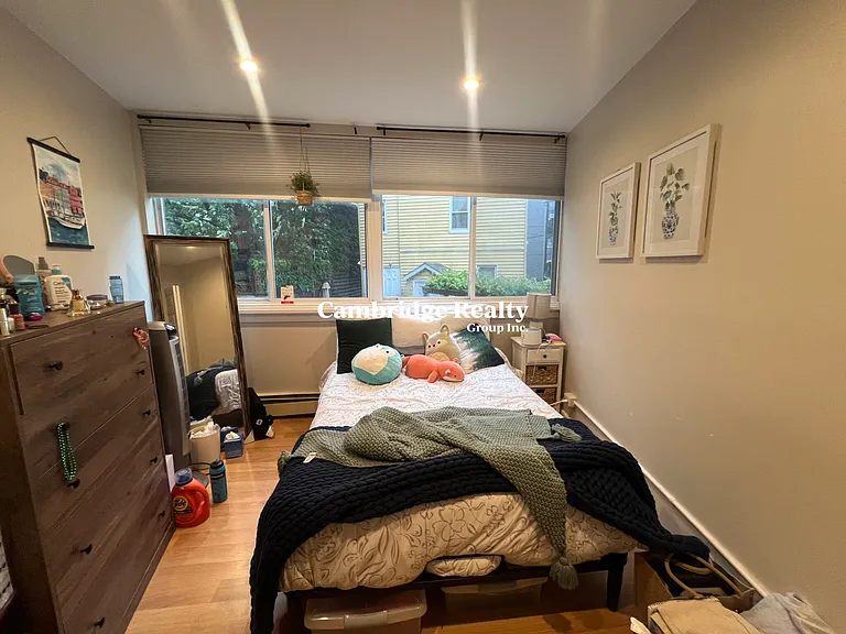 516 Green St #1B — Photo 8