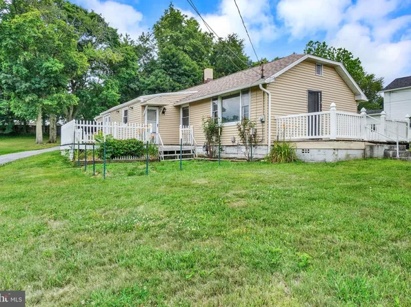 32 Woodland Ave, York, PA 17404