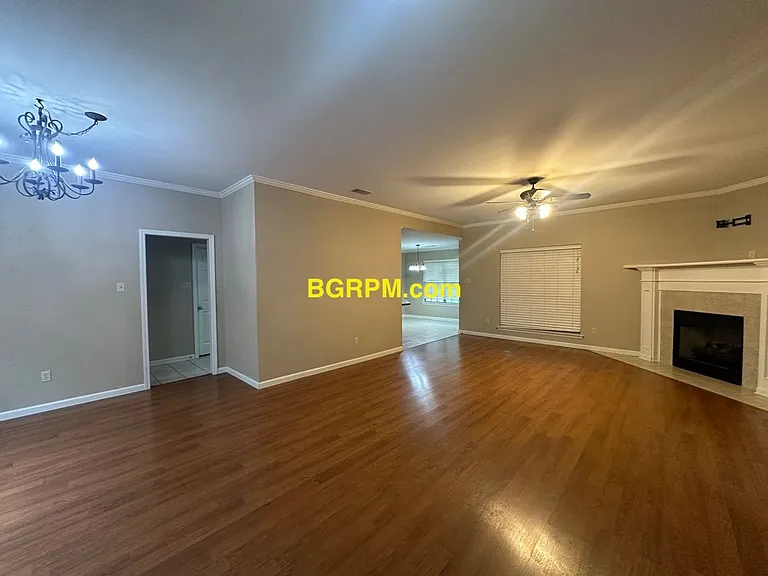 3160 Shady Side Dr — Photo 2