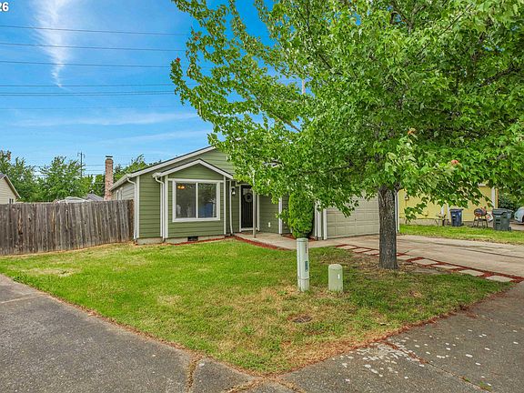 3rd image of 940 SW 178th Pl
