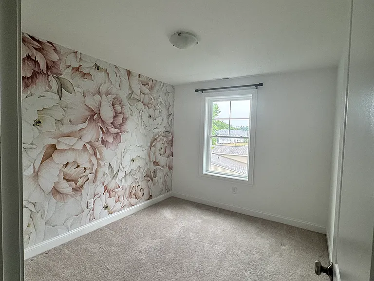 18 Dumaine Ave #C — Photo 9
