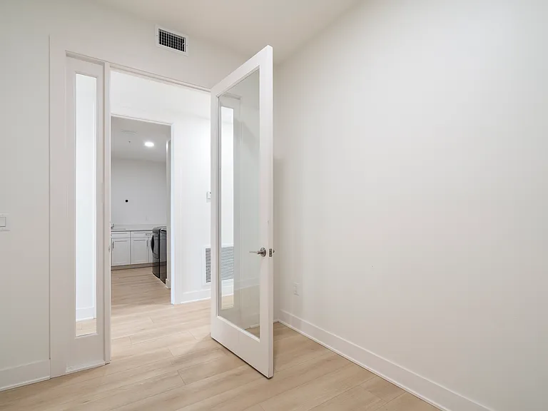 400 150th Ave #501 — Photo 17