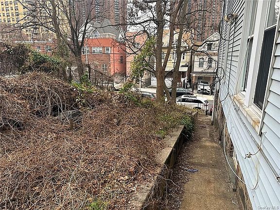 5th image of 1754 Undercliff Ave