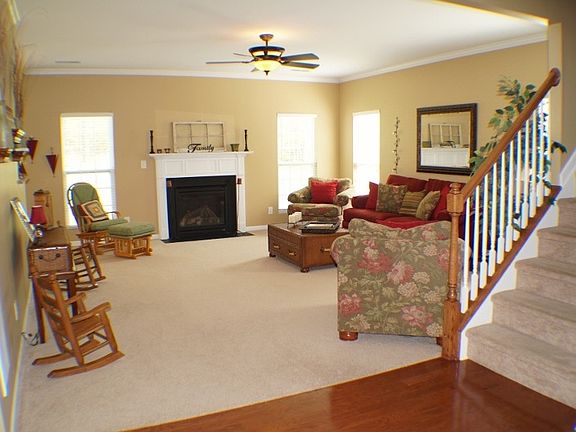 3rd image of 5208 Helsley Ct
