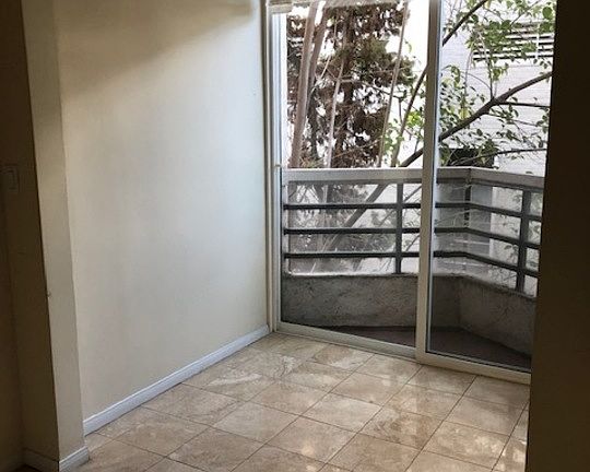 4th image of 120 S Crescent Dr APT 102