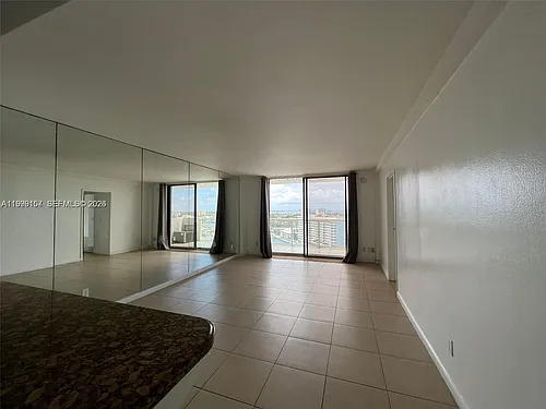13499 Biscayne Blvd Photo 1